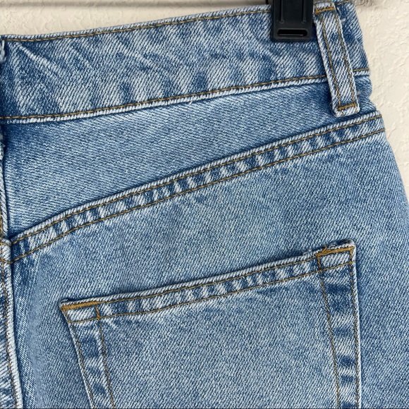 ✨TopShop Moto | Floral Embroidered Mom Denim Jean Shorts - Picture 6 of 9